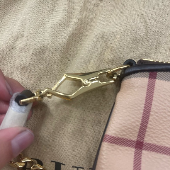 BURBERRY HAYMARKET CHECK CLARA POCHETTE WRISTLET - Picture 7 of 8